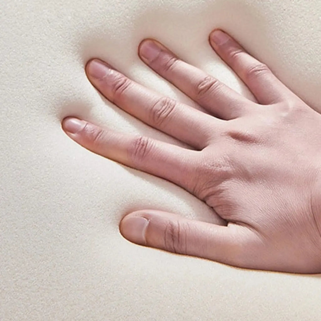 Fauteuil pivotant d'appoint en tissu chenille tufté jaune