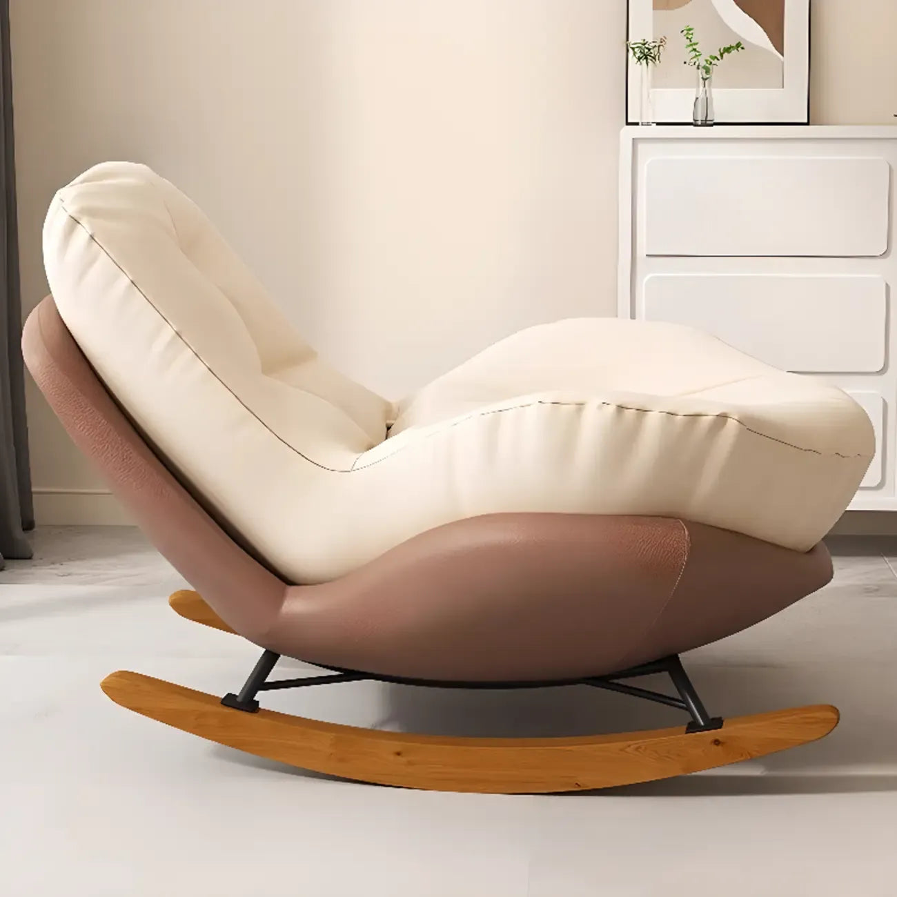 Fauteuil à bascule scandinave rembourré avec ottoman en option