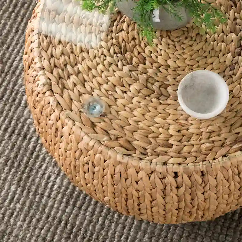 Table basse ronde Terraza en jacinthe d'eau de SEI Furniture