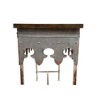Console en métal finition zinc et bois à bord festonné