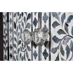 Meuble d'appoint incrusté d'os Firoz de Steve Silver