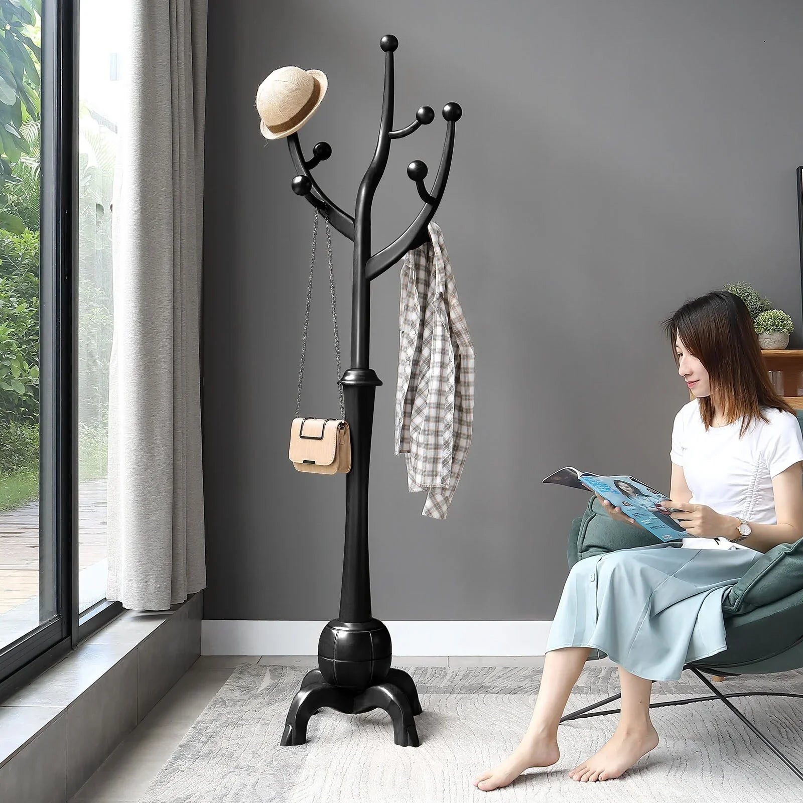 Porte-manteau sur pied en bois d'hévéa à motif de branches d'arbre avec 8 crochets - 24,5 l x 70,87 h