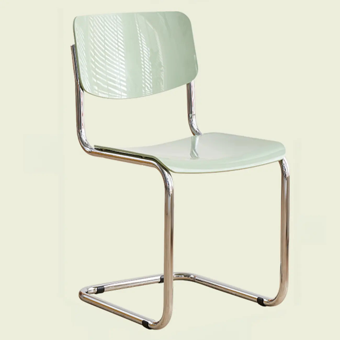 Chaise de salle à manger simple en métal sans accoudoirs, dossier plein, jaune
